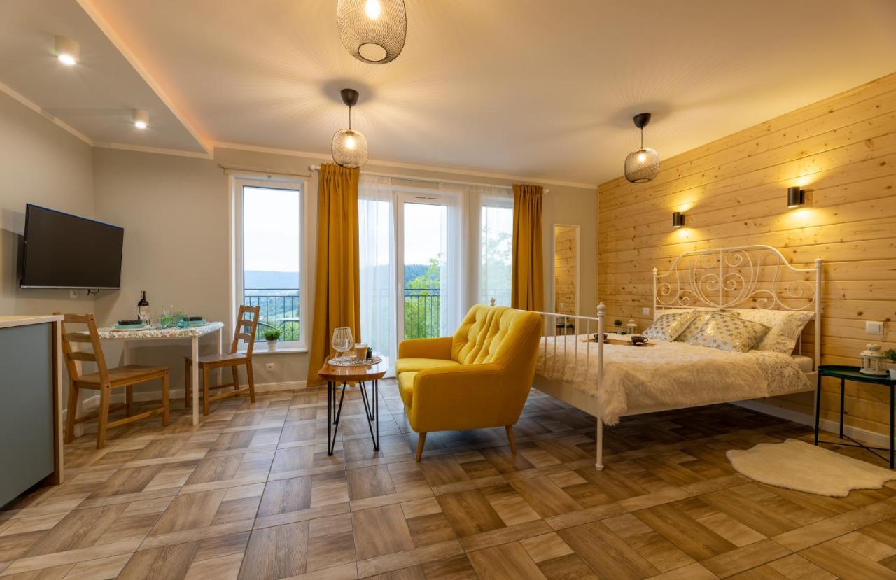 Villa Kasztelan Apartamenty Ustrzyki Dolne Bagian luar foto