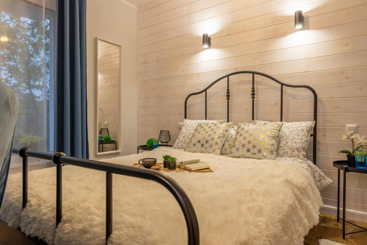 Villa Kasztelan Apartamenty Ustrzyki Dolne Bagian luar foto