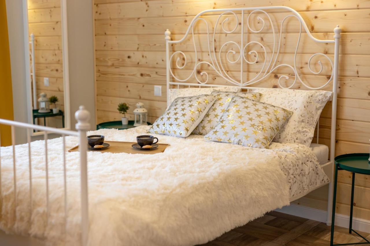 Villa Kasztelan Apartamenty Ustrzyki Dolne Bagian luar foto