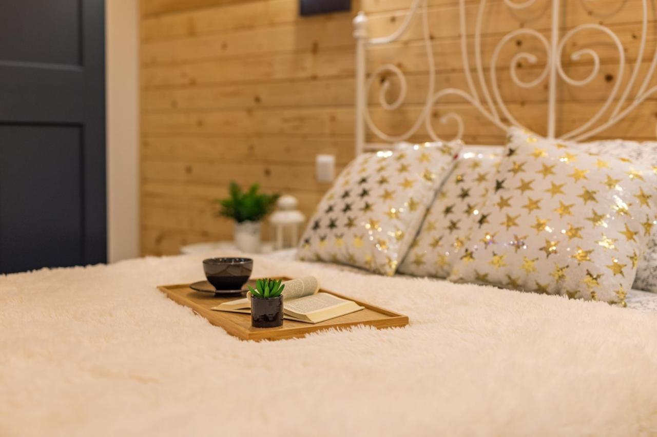 Villa Kasztelan Apartamenty Ustrzyki Dolne Bagian luar foto